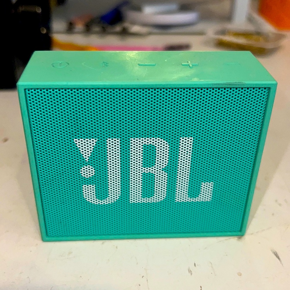 JBL pocket size speaker